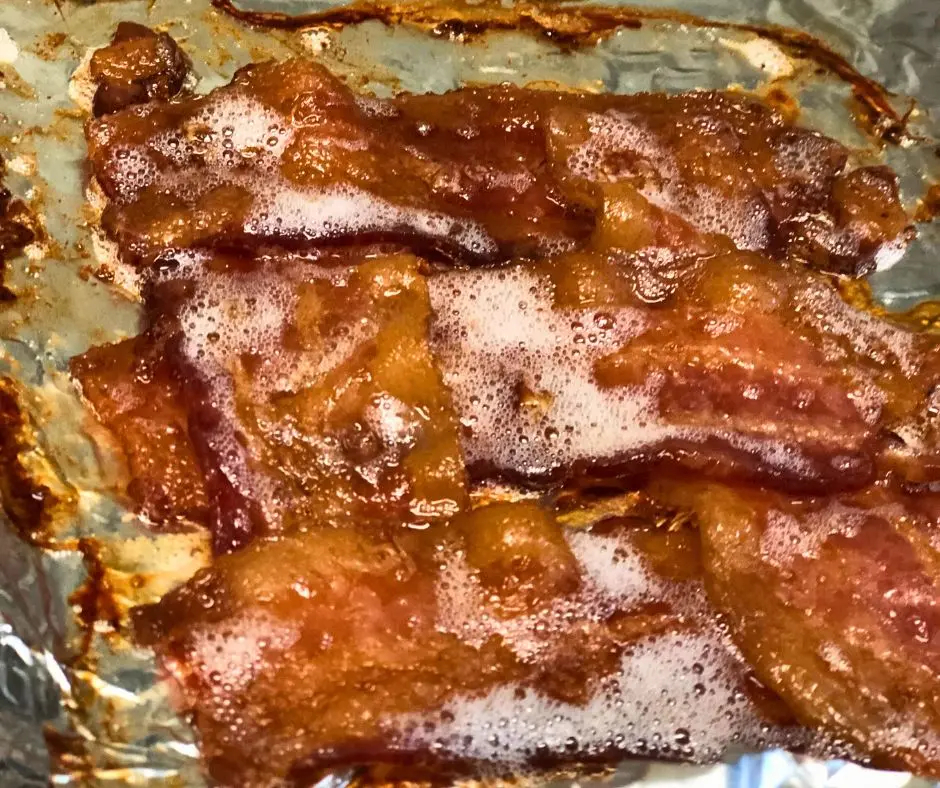 Crispy woven bacon baked in oven for Bacon BLT sandwich